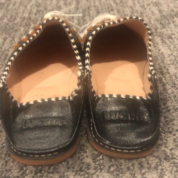 Super comfy!!! Leather Mules with tassels - Picture 3 of 6